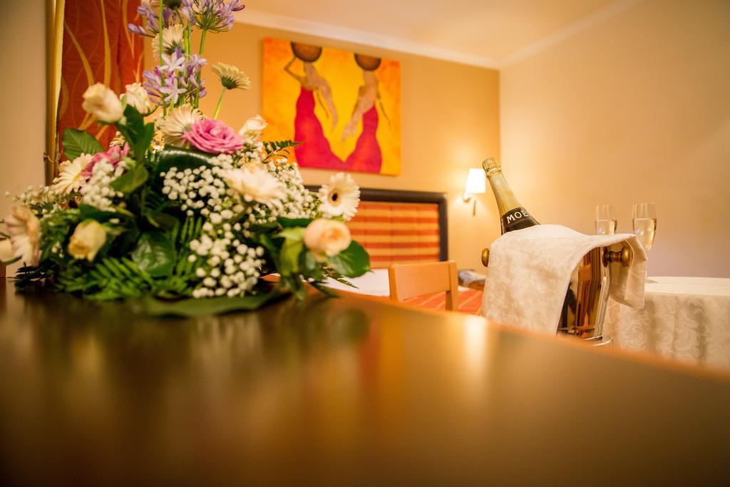 Hotel Ares Pontinia Екстер'єр фото