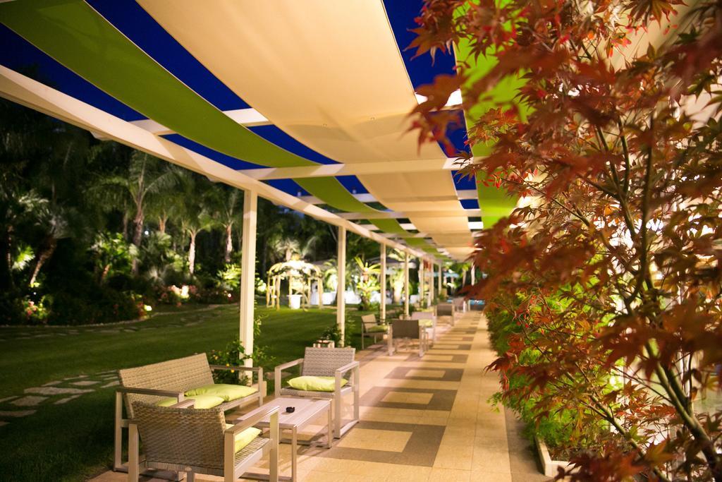 Hotel Ares Pontinia Екстер'єр фото